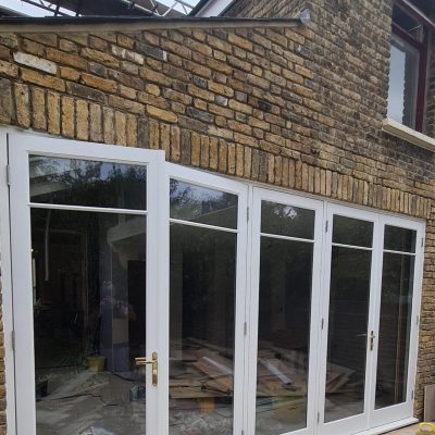 BI FOLDING DOORRS